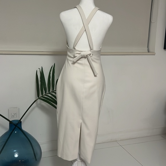 Elizabeth and James size 6
Darla Sleeveless Midi Sheath Dress, Ivory - Picture 5 of 6